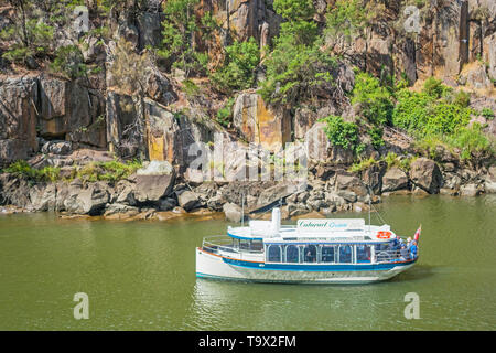 Tasmanien, Australien - März 12, 2019: Das Vergnügen Kreuzfahrtschiff Lady Launceston in Cataract Gorge, in der South Esk River in Launceston, Tasmanien. Stockfoto