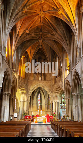 Geisa Abbey, Innenraum; formell die angelsächsische Abbey, jetzt die Kirche des Heiligen Kreuzes. Geisa, Worcestershire, England Großbritannien Stockfoto