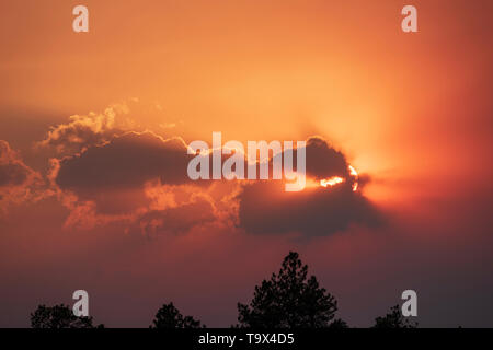 Sonnenuntergang in der Cloud Stockfoto