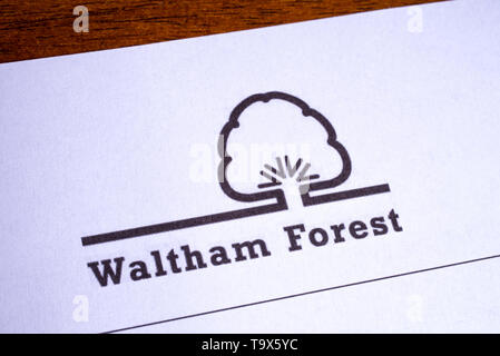 London, UK, 14. Mai 2019: Das Logo der Londoner Stadtteil Waltham Forest, dargestellt auf einem Briefkopf. Stockfoto