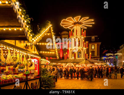 Weihnachtsmarkt auf dem Marktplatz in Heidelberg, Baden-Württemberg, Deutschland, Europa, Weihnachtsmarkt am Marktplatz in Heidelberg, Baden-Württemberg, D Stockfoto