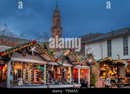 Weihnachtsmarkt auf der Universität in der Altstadt von Heidelberg, Heidelberg, Baden-Württemberg, Deutschland, Europa, Weihnachtsmarkt am Universitätsp Stockfoto