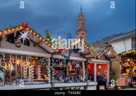 Weihnachtsmarkt auf der Universität in der Altstadt von Heidelberg, Heidelberg, Baden-Württemberg, Deutschland, Europa, Weihnachtsmarkt am Universitätsp Stockfoto