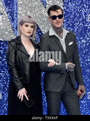 Kelly Osbourne und Jimmy Q sind während der ROCKETMAN UK Premiere im Odeon Luxe Leicester Square in London gesehen. Stockfoto