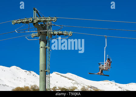 Menschen in Alto Campoo Skifahren ski Resort, Provinz Kantabrien, Spanien Stockfoto