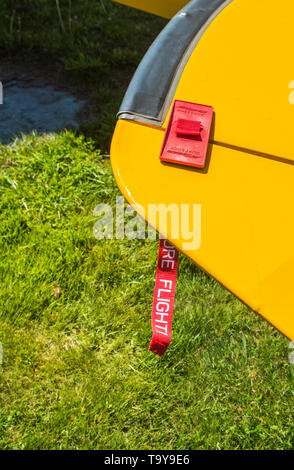 Mai 7, 2019 - Delta British Columbia: Rot gust Schlösser zu den gelben Flügel der Bearhawk einmotorige Flugzeuge, Delta Erbe Airpark. Stockfoto