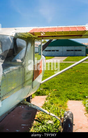 Mai 7, 2019 - Delta, British Columbia: Alte Cessna 150F kleinen einmotorigen Flugzeug bei Delta Erbe Airpark, Stockfoto