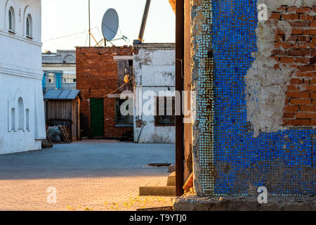 Deadpan Außenpool im Ort Straße Tageslicht Komposition. Stockfoto