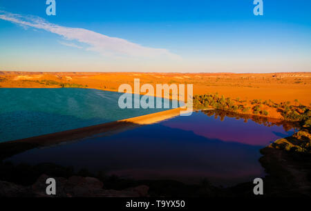 Sonnenuntergang Antenne Panoramablick auf Yoa See Gruppe von Ounianga Kebir Seen, Ennedi, Tschad Stockfoto