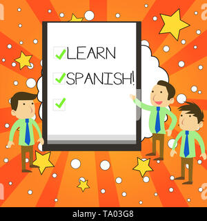 Schreiben Hinweis Übersicht Spanisch lernen. Business Konzept für Gewinn oder Kenntnisse Sprechen und Schreiben spanischen Kollegen diskutieren Mission Stockfoto