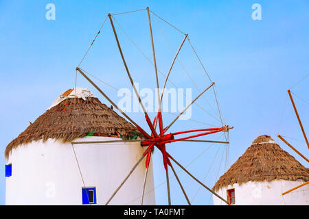 Mykonos, Griechenland, griechische Ikone Mühle close-up Hintergrund in der berühmten Insel der Kykladen Stockfoto