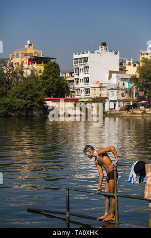 Hindu Wash in Pichola Stockfoto