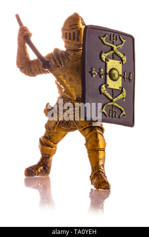 Figurine mittelalterliche Ritter auf weißem Hintergrund Stockfoto