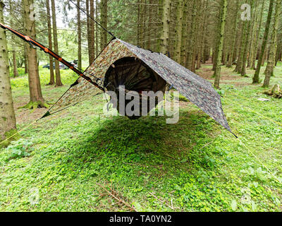 Camping Hängematte, Powys. Großbritannien Stockfoto