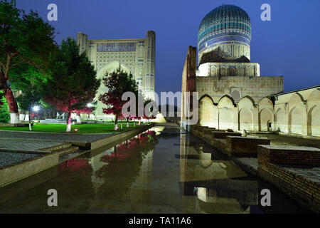 Samarkand, Usbekistan, Aussicht auf der Bibi-Khanym Moschee, eine der größten Moscheen der islamischen Welt, von Timur im 15. Jahrhundert Stockfoto