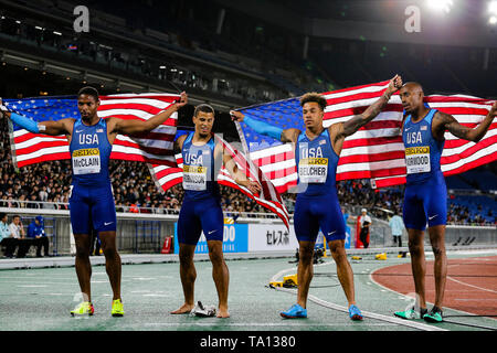 YOKOHAMA, Japan - 12. Mai: Remontay McClain, Bryce Robinson, Christopher Belcher und Vernon Norwood der USA, nachdem Sie die mens 4 x 200 m Staffel finale während der Tag 2 des 2019 IAAF World Relais Meisterschaften an der Nissan Stadium gewonnen am Sonntag, den 12. Mai 2019 in Yokohama, Japan. (Foto von Roger Sedres für die Iaaf) Stockfoto