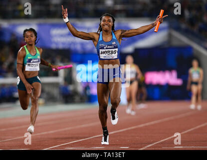 YOKOHAMA, Japan - 12. Mai: Aleia Hobbs der USA Anker ihr Team in der Frauen 4x100m Staffel finale während der Tag 2 des 2019 IAAF World Relais Meisterschaften an der Nissan Stadium am Sonntag, den 12. Mai 2019 in Yokohama, Japan. (Foto von Roger Sedres für die Iaaf) Stockfoto