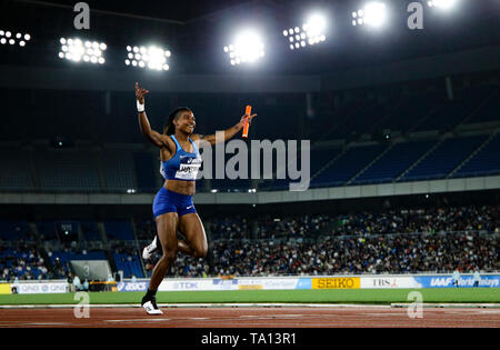 YOKOHAMA, Japan - 12. Mai: Aleia Hobbs der USA Anker ihr Team in der Frauen 4x100m Staffel finale während der Tag 2 des 2019 IAAF World Relais Meisterschaften an der Nissan Stadium am Sonntag, den 12. Mai 2019 in Yokohama, Japan. (Foto von Roger Sedres für die Iaaf) Stockfoto