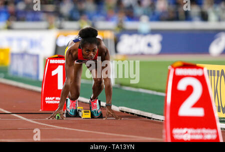 YOKOHAMA, Japan - 12. Mai: Leonie Beu von Papua Neu Guinea zu Beginn der Frauen 4x200m-Finale bei Tag 2 der 2019 IAAF World Relais Meisterschaften an der Nissan Stadium am Sonntag, den 12. Mai 2019 in Yokohama, Japan. (Foto von Roger Sedres für die Iaaf) Stockfoto