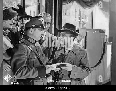 Heinz Ruehmann wie Hermann Knittel in dem Film "Der Gasman" von Carl Froehlich, basierend auf dem gleichnamigen Roman von Heinrich Spoerl. Stockfoto