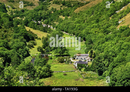 Großbritannien, Derbyshire, Peak District, Blick auf monsal Dale & Fluss Wye aus monsal Kopf Stockfoto
