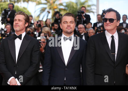 Cannes, Frankreich. 21 Mai, 2019. Regisseur Quentin Tarantino (R) und Schauspieler Brad Pitt (L) und Leonardo DiCaprio an der Premiere von Quentin Tarantino - Regie Film "Once Upon a Time in Hollywood" während des 72. Filmfestival in Cannes Cannes, Frankreich, 21. Mai 2019. "Once Upon a Time in Hollywood" konkurrieren um die Palme d'Or mit anderen 20 Filme. Credit: Gao Jing/Xinhua/Alamy leben Nachrichten Stockfoto