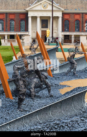 D - Tag 75 Garten. Eine Installation erstellt von Johannes Everiss 75 Jahre nach dem D-Day, wenn die alliierten Truppen nach Europa zurück zu gedenken. Stockfoto