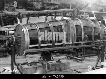 Die Produktion der Heinkel He 162 in einem unterirdischen Produktionsanlage. Bild von einer Foto-serie, Ende 1944. Stockfoto