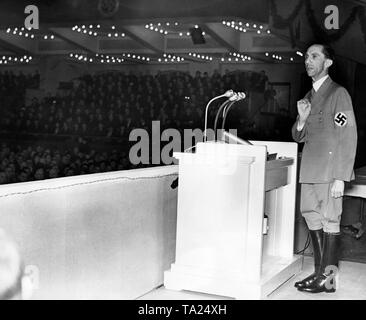 Der Propagandaminister Joseph Goebbels eine Rede auf einer Kundgebung im Berliner Sportpalast. Stockfoto