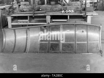 Die Produktion der Heinkel He 162 in einem unterirdischen Produktionsanlage. Bild von einer Foto-serie, Ende 1944. Stockfoto