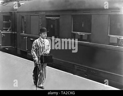 Heinz Ruehmann wie Hermann Knittel in dem Film "Der Gasman" von Carl Froehlich, basierend auf dem gleichnamigen Roman von Heinrich Spoerl. Stockfoto