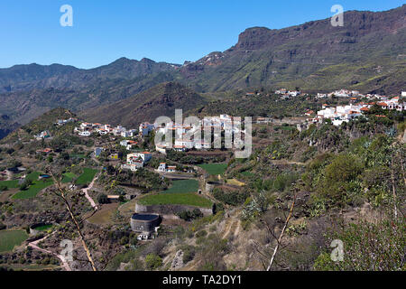 Gran Canaria, Aussicht auf Tejeda Dorf, wunderschöne Landschaften und beeindruckenden Berglandschaft, Kanarische Inseln, Spanien Stockfoto