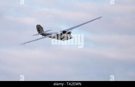 1923 English Electric Wren fliegen an Shuttleworth abend Airshow am 18. Mai 2019 Stockfoto