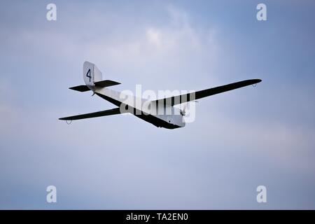 1923 English Electric Wren fliegen an Shuttleworth abend Airshow am 18. Mai 2019 Stockfoto