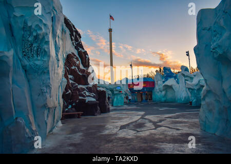 Orlando, Florida. Februar 26, 2019. Menschen Spaß Wasser Attraktionen im Seaworld Park (2) Stockfoto