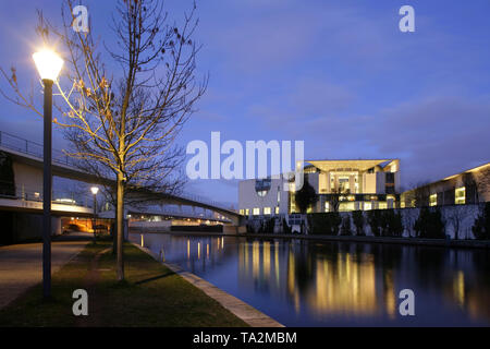 Kanzleramt (Bundeskanzleramt) am Ufer der Spree, Berlin, Deutschland. Stockfoto