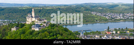 Marksburg am Dorf Halsenbach, Unesco Welterbe Oberes Mittelrheintal, Rheinland-Pfalz, Deutschland Stockfoto