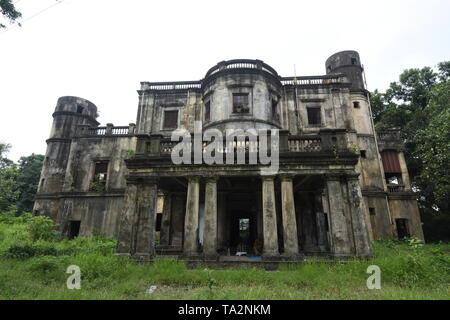 Nördliche Ansicht des Roxburgh Haus an AJC Bose indische Botanischer Garten, Howrah, Kolkata, Indien. Stockfoto