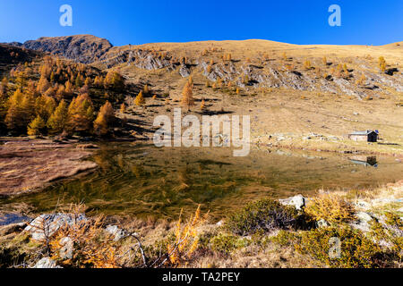 Lago di Culino im Herbst, Bergamasker Alpen, Val Gerola, Valtellina, Sondrio Provinz, Lombardei, Italien Stockfoto