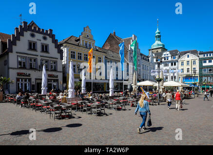 Recklinghausen, Ruhrgebiet, Nordrhein-Westfalen, Deutschland - straßencafés am Altstädter Markt, Markt in der Altstadt. Recklinghausen, Ruhrge Stockfoto