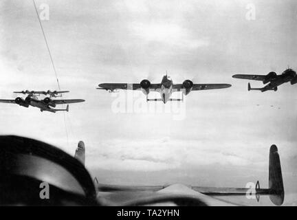 Flugzeuge vom Typ Dornier Do 17 Auf dem Weg zu einem Luftangriff im Norden Frankreichs. Foto: kriegsberichterstatter Folter. Stockfoto