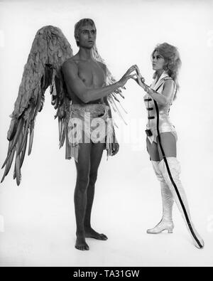 John Phillip Law wie Pygar Jane Fonda als BARBARELLA Direktor 1968 Roger Vadim Schöpfer Jean-Claude Forest Marianne Produktionen/Dino de Laurentiis Cinematografica/Paramount Pictures Stockfoto