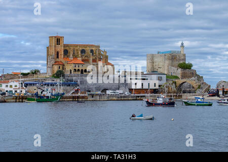 Santa Maria de la Asunción Kirche in Noja, Kantabrien, Spanien Stockfoto