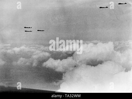 Ein kampfgeschwader der Luftwaffe (vermutlich Dornier Do 17 Bomber Flugzeuge) Am Morgen des 10. Mai während einer Bereitstellung in Frankreich. Foto: kriegsberichterstatter Spieth. Stockfoto