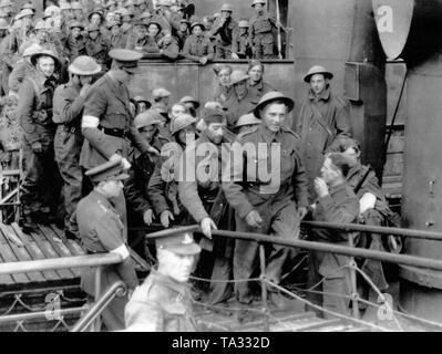 Ankunft der britischen Truppen aus Frankreich evakuiert, in einem südlichen englischen Hafen. Stockfoto