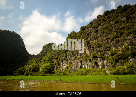 Ninh Binh carst Berge im Norden von Vietnam Stockfoto