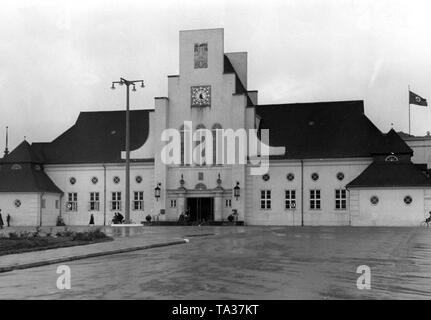 Hauptbahnhof der polnischen Stadt Gdingen. Stockfoto