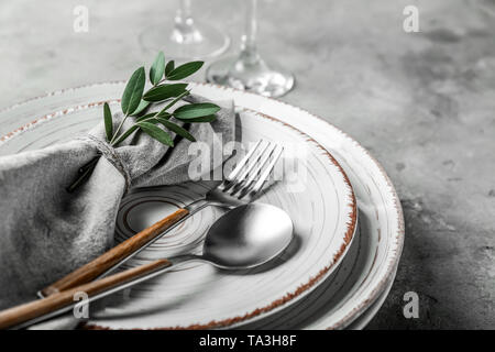 Einfache Tabelle Einstellung im Restaurant Stockfoto