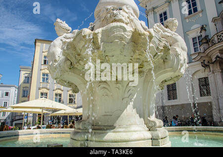 Stadt der drei Flüsse - Eine der schönsten Städte in Deutschland, Passau liegt am Zusammenfluss der Flüsse Donau, Inn und Ilz gelegen. Stockfoto