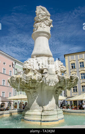 Stadt der drei Flüsse - Eine der schönsten Städte in Deutschland, Passau liegt am Zusammenfluss der Flüsse Donau, Inn und Ilz gelegen. Stockfoto